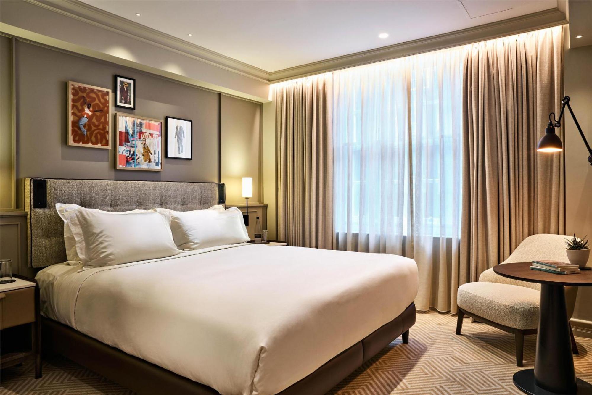 Radisson Blu Hotel, Bond Street Hotel 4*